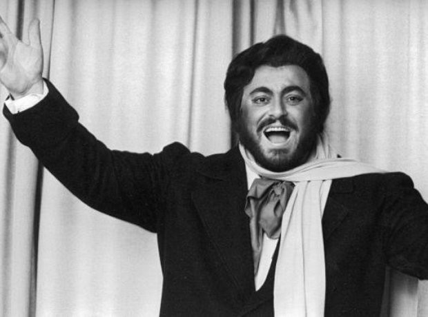 pavarotti-1630916220.jpg