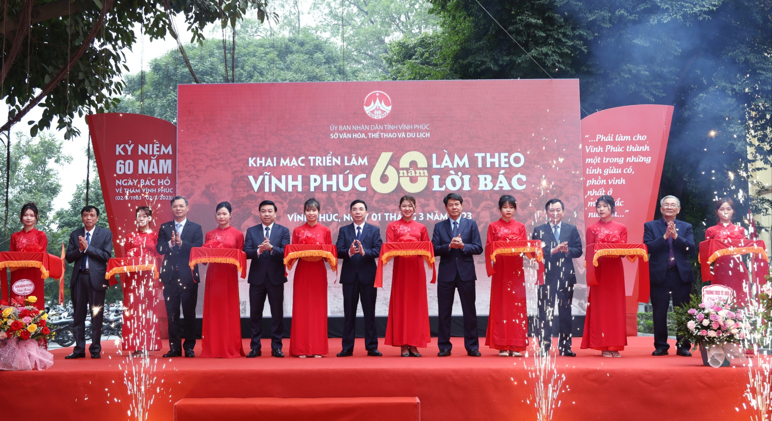 trien-lam-60-nam-bac-ho-ve-tham-vinh-phuc-1677640101.jpg