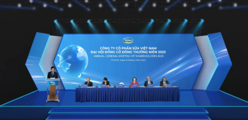 2404-tcbc-dai-hoi-co-dong-vinamilk-2023-final1381-1682424556.png