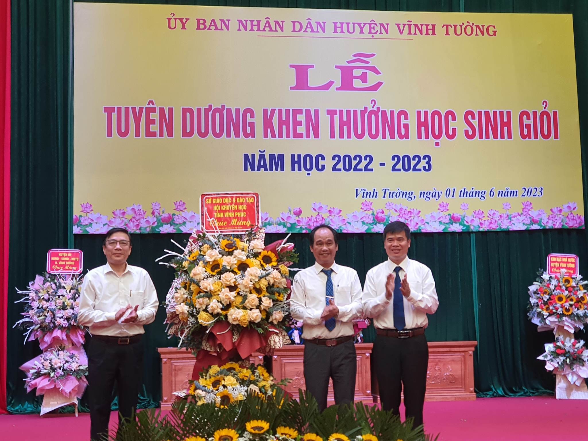 tang-hoa-vinh-tuong-1685596297.jpg