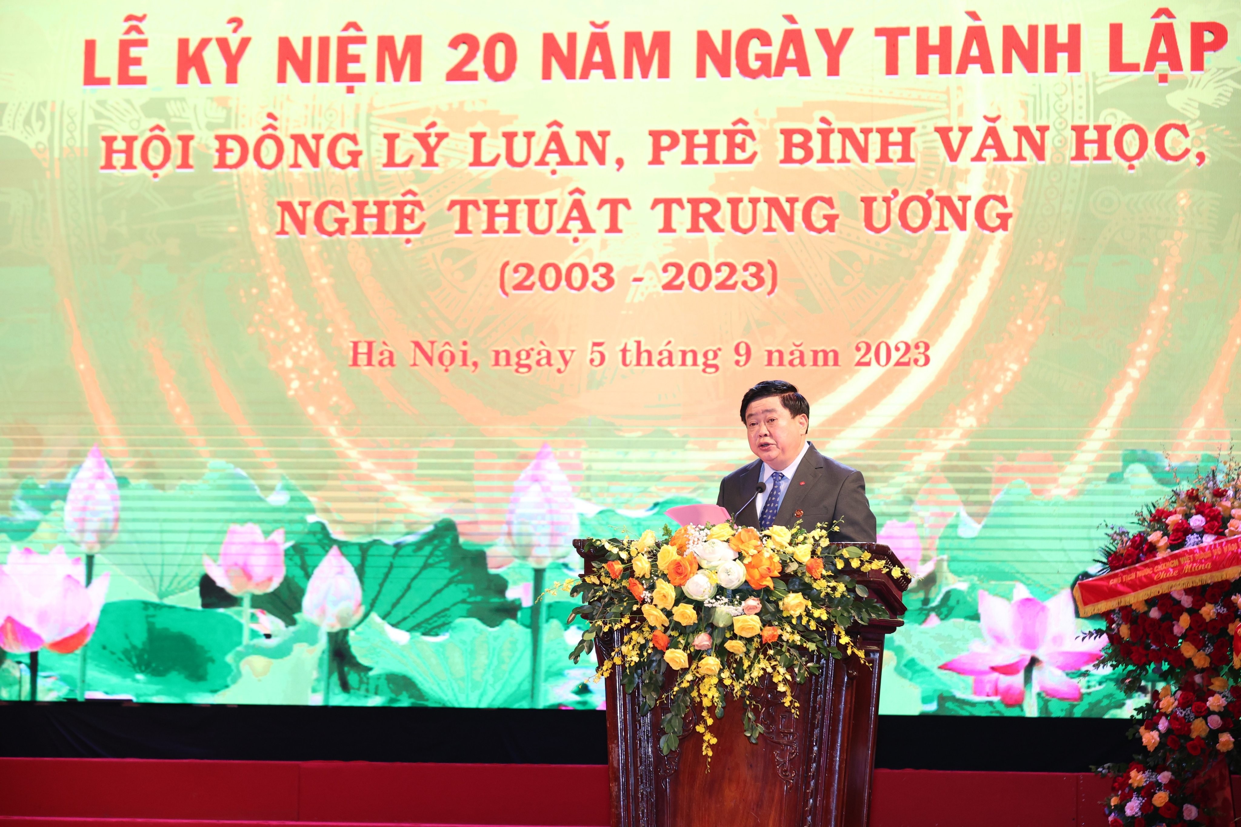 20-nam-hoi-dong-1694101801.jpg