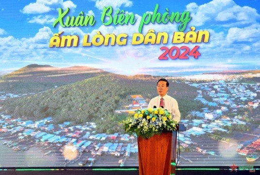 14-kien-giang-vo-van-thuong-phat-bieu-1705792272.jpg