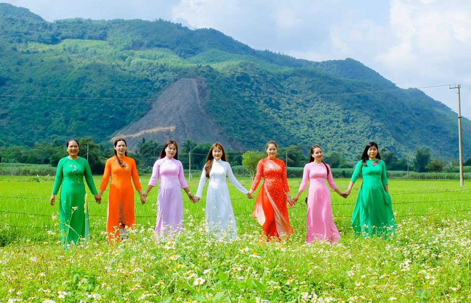 nho-nhung-van-tho-dan-da-dong-hanh-cung-cuoc-thi-ao-dai-duyen-dang-viet-nam-1-1709866127.jpg