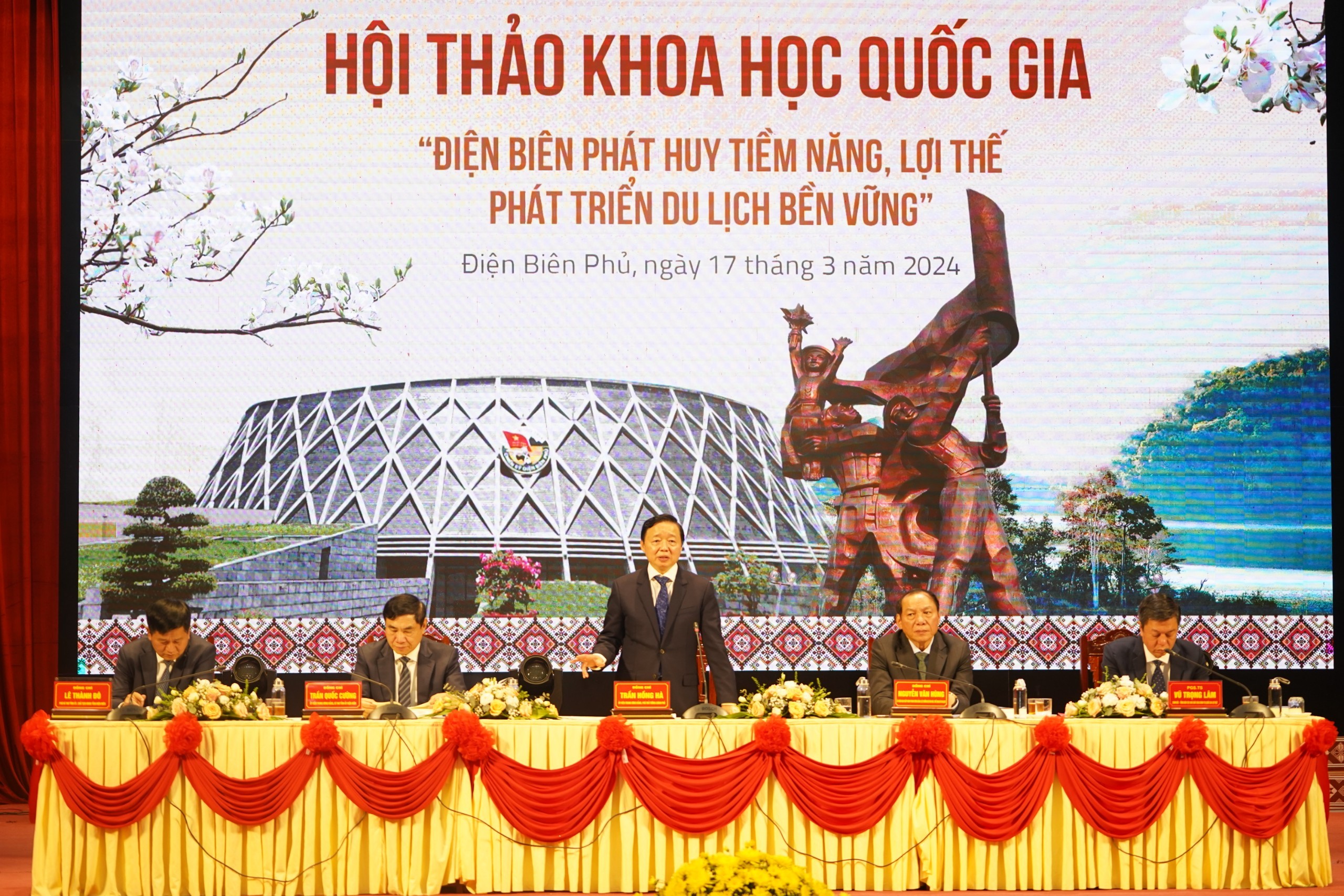 1-hoi-thao-khoa-hoc-1710672357.jpg