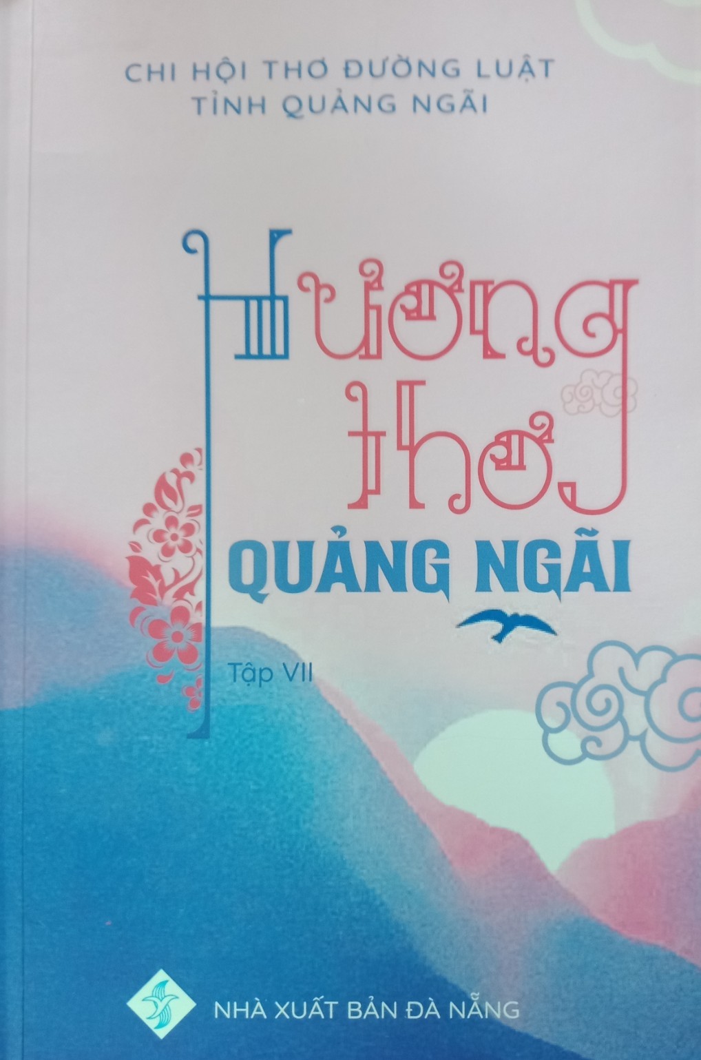 bia-tap-tho-huong-tho-quang-ngai-tap-vii-1-1713151320.jpg