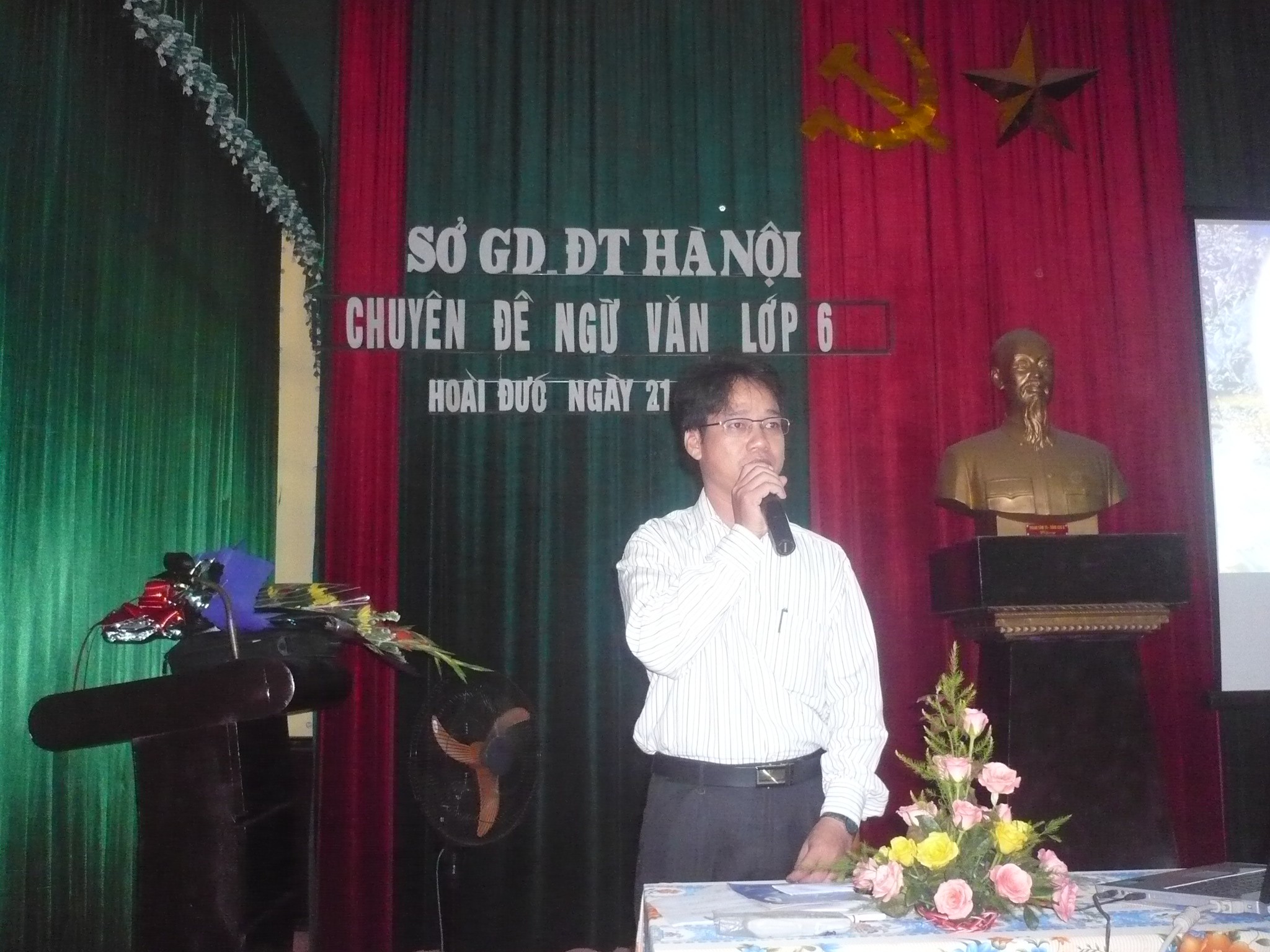 mot-buoi-sinh-hoat-chuyen-de-mon-ngu-van-to-chuc-tai-huyen-hoai-duc-anh-minh-hoa-1723735409.JPG