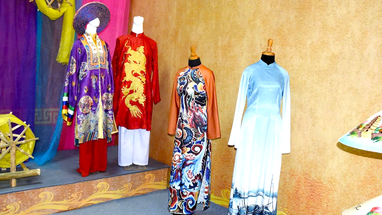 bo-suu-tapk-ao-dai-hue-1732280293.png