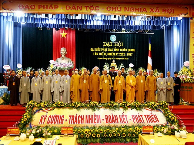 ban-tri-su-giao-hoi-phat-giao-tinh-tuyen-quang-nhiem-ky-2022-2027-ra-mat-va-phat-bieu-nhan-nhiem-vu-1653658350.jpg