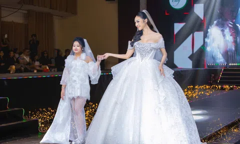 Mẫu nhí Dory Như tự tin trình diễn tỏa sáng trên sàn catwalk