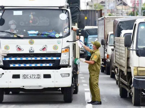 Bộ GTVT: Đề nghị các địa phương xử lý nghiêm lái xe vi phạm đi vào luồng xanh