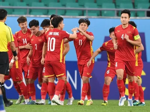 Làn gió mới tấn công, chiến binh Sao vàng tuân thủ phòng ngự lùi sâu chơi 4 -3 - 3   