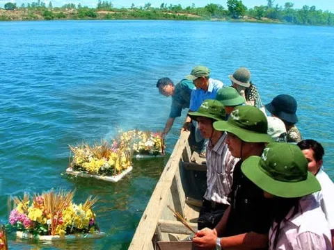 Nhân kỷ niệm ngày Thương binh- Liệt sĩ 27-7: Chúng tôi đi tìm mãi đất nào mộ anh