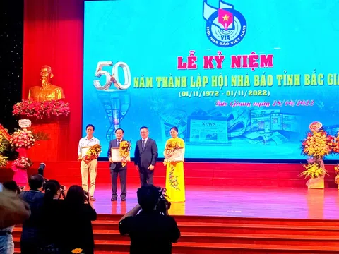 Hội Nhà báo tỉnh Bắc Giang phát huy truyền thống 50 năm, tiếp tục "Xây dựng môi trường  gowin99 
 trong các cơ quan báo chí"