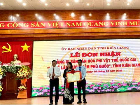 Kiên Giang: “Nghề làm nước mắm Phú Quốc” đón nhận Bằng di sản  gowin99 
 phi vật thể quốc gia