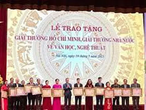 Chậm chi trả tiền thưởng văn học nghệ thuật: Sự vướng mắc về thủ tục và nỗ lực giải quyết