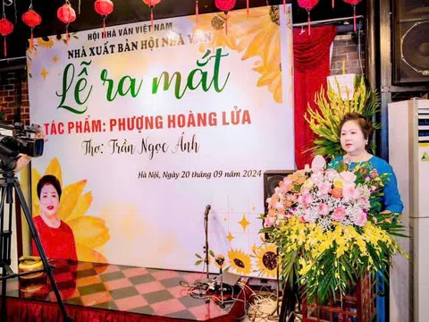 Lễ ra mắt tập thơ “Phượng Hoàng Lửa”