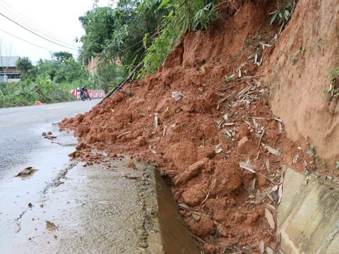 Bắc Bộ có mưa rào và dông, vùng núi đề phòng sạt lở đất, Trung Bộ nắng nóng, Tây Nguyên - Nam Bộ chiều tối mưa dông rải rác