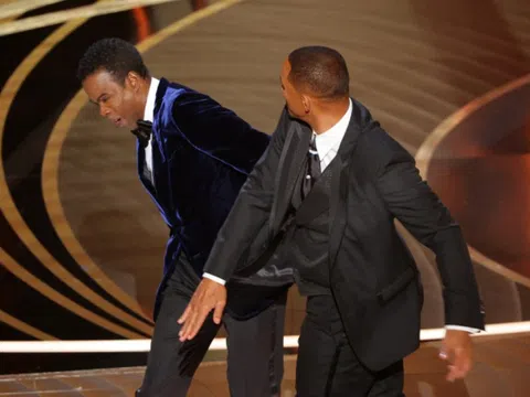 Will Smith có bị tước tượng vàng Oscar vì đánh Chris Rock?