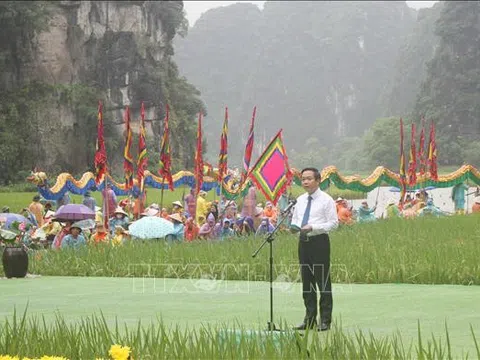 Ninh Bình: Tuần du lịch 'Sắc vàng Tam Cốc - Tràng An'