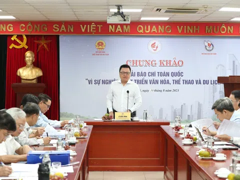 Chung khảo Giải Báo chí toàn quốc "Vì sự nghiệp phát triển Văn hoá, Thể thao và Du lịch"