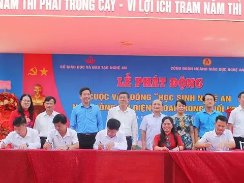 Nghệ An phát động cuộc vận động “học sinh nói không với điện thoại trong buổi học”