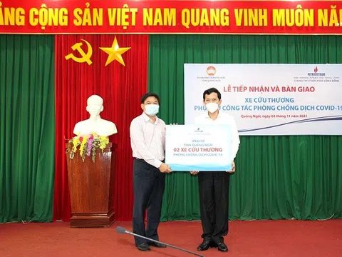 Tập đoàn Dầu khí Việt Nam: Tặng 02 xe cứu thương phục vụ phòng, chống dịch Covid-19