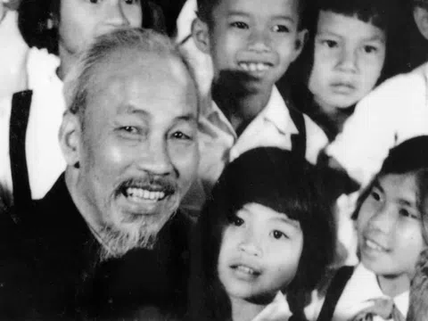 "Không thể mồ côi" và chuyện đời của người phụ nữ sinh ra trong đêm 19/12/1946 - Toàn quốc kháng chiến ! (Kỳ 1)