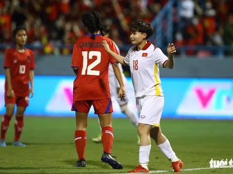 Thắng đậm Campuchia 7-0, ĐT nữ Việt Nam vào bán kết với ngôi nhất bảng A SEA Games 31