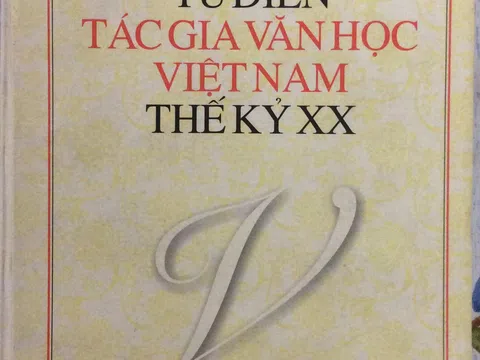 Một thế kỷ dài hơn một trăm năm