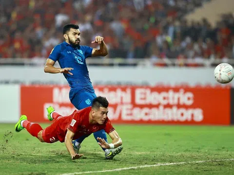 Chung kết lượt đi AFF Cup 202: Đội tuyển Việt Nam hòa kịch tính trước Thái Lan trên sân Mỹ Đình (Hà Nội)