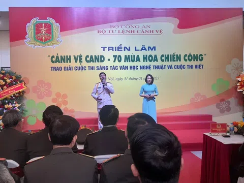 “Cảnh vệ Công an nhân dân - 70 mùa hoa chiến công”