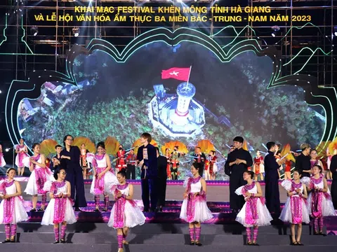 Hà Giang: Festival Khèn Mông và Lễ hội ẩm thực 3 miền Bắc - Trung - Nam năm 2023 thu hút khách du lịch trải nghiệm  gowin99 
 độc đáo