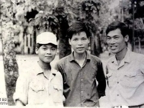 Nhập ngũ