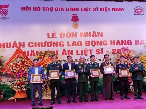 Công ty TNHH Thương mại và Xây dựng Gia Phong với Chương trình "Chia sẻ nụ cười trong dịp Tết đến Xuân về"