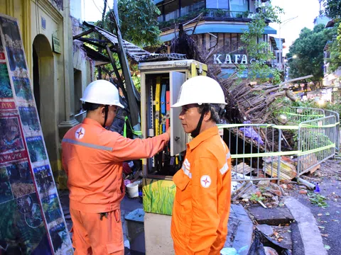 EVNHANOI ứng phó các thiệt hại trước hoàn lưu bão số 3