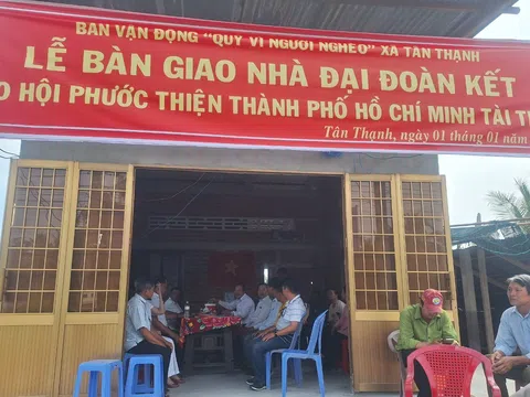 Trao tặng nhà đại đoàn kết tại Xã Tân Thạnh - Huyện Tân Phú Đông